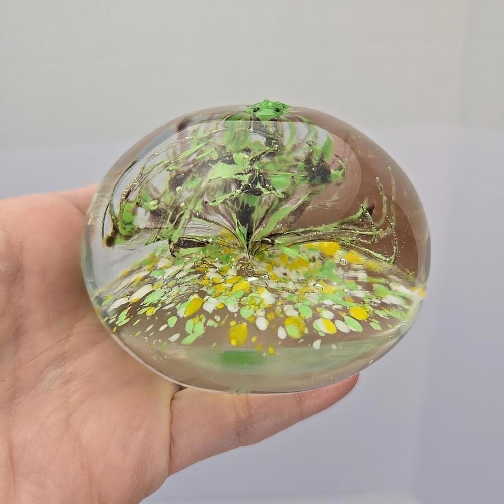 Vtg Art Glass Paper Weight With Green Shrimp Yellow, White & Green Brown Swirl - Picture 9 of 15